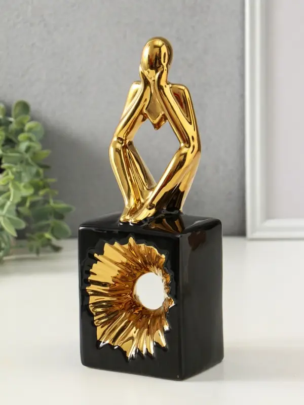 Сувенир керамика "Ожидание. Человек" чёрный с золотом 7х9,5х26 см