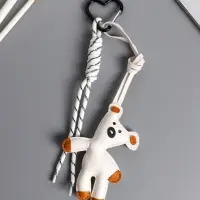 Брелок на карабине кожзам, текстиль "Медведь" белый, с узлом 27х8,8х1,5 см