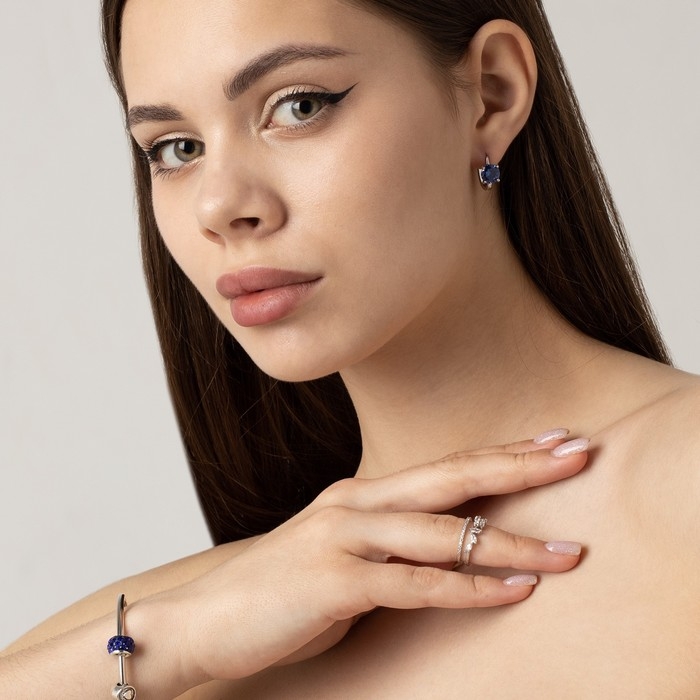 Серьги со стразами «Блум», цвет синий в серебре Серьги со стразами «Блум», цвет синий в серебре