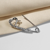 Булавка малая &laquo;Сердце&raquo;, 3,5 см, цвет белый в серебре