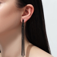 Серьги висячие со стразами «Лёд» 4 нити, цвет чёрный, 11,5 см Серьги висячие со стразами «Лёд» 4 нити, цвет чёрный, 11,5 см