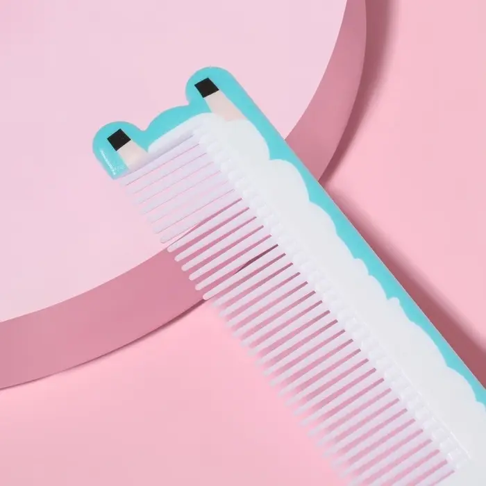 Расчёска фигурная &laquo;Ла-ла-лама&raquo;, 14.7&times;3.8(&plusmn;1) см