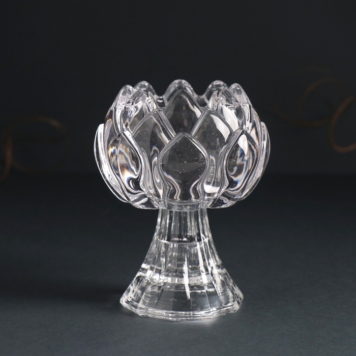 Подсвечник стекло на 1 свечу d=3,5 см Подсвечник стекло на 1 свечу d=3,5 см "Водная лилия" прозрачный 8х8х11 см