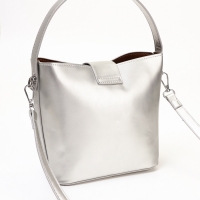 Сумка женская, 27*7*12, отд на молнии, длин ремень, серебро Сумка женская, 27*7*12, отд на молнии, длин ремень, серебро