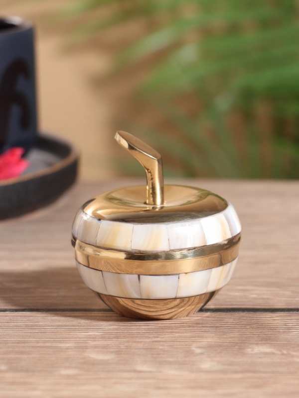 Шкатулка "Яблоко золотое" латунь с перламутром 6х6х6,5 см