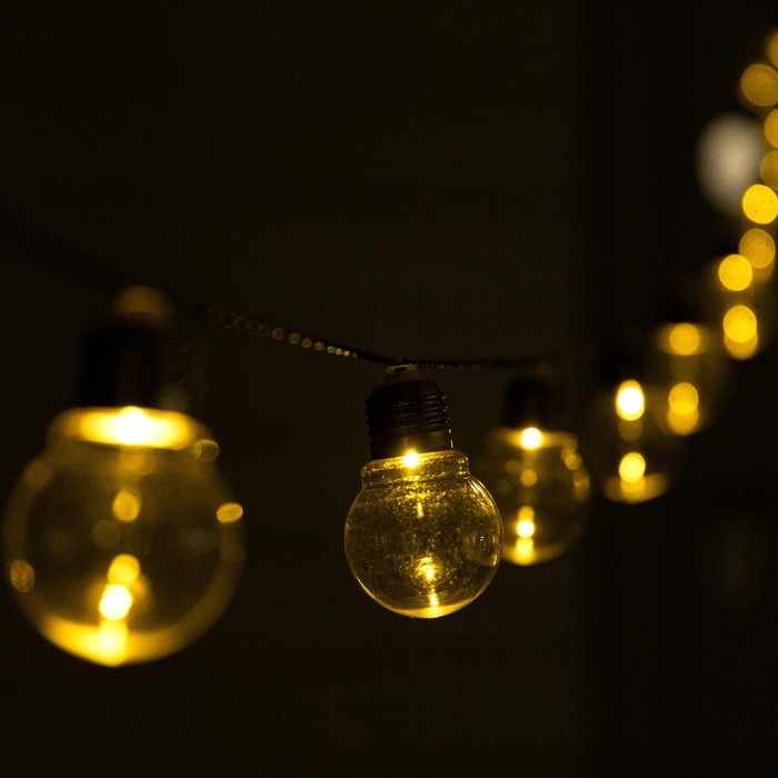Гирлянда &laquo;Нить&raquo;, 2.7 м, с насадками в виде ламп, IP44, 10 LED, 8 режимов, солнечная батарея, тёмная нить, свечение тёплое белое