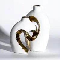 Ваза керамика настольная "Лари" (набор 2 шт) h=26х23, d=4 см, белый