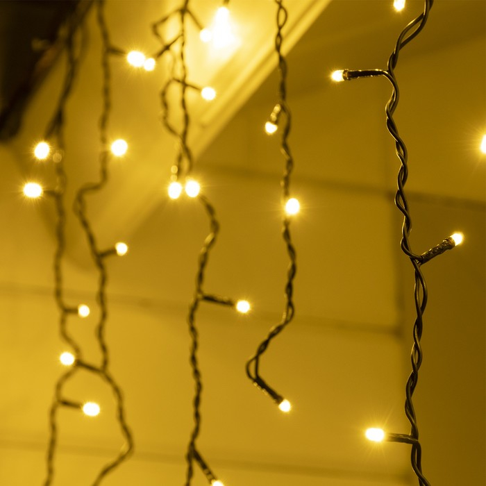 Гирлянда «Бахрома» 3 × 0.6 м, IP44, УМС, тёмная нить, 160 LED, свечение тёплое белое, 220 В Гирлянда «Бахрома» 3 × 0.6 м, IP44, УМС, тёмная нить, 160 LED, свечение тёплое белое, 220 В