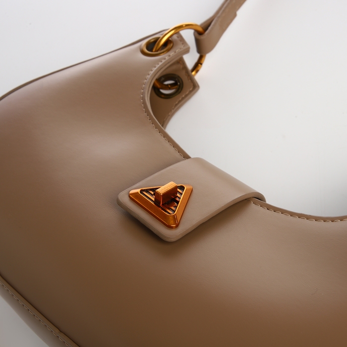 Сумка женская багет на молнии TEXTURA, средний размер, цвет светло-коричневый