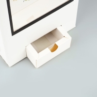 Коробка подарочная для цветов с вазой из МГК складная, упаковка, &laquo;Счастье рядом&raquo;, 16 х 23 х 16 см