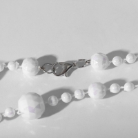 Бусы &laquo;Невесомость&raquo; шарики, цвет радужно-белый, 45 см