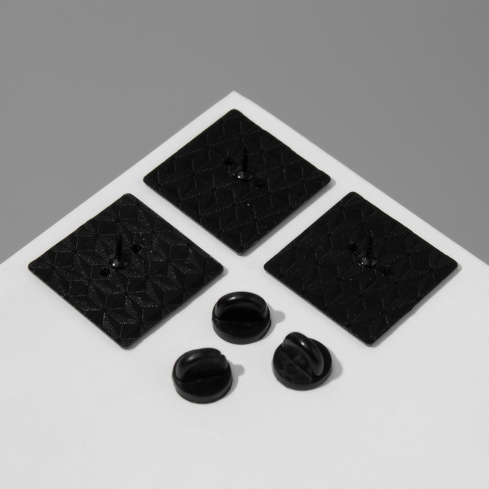 Набор значков (3шт) "Кот" прячущийся, цветной в чёрном металле