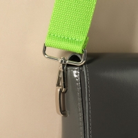 Ручка для сумки, стропа, с карабинами, 139 ± 3 × 3,8 см, цвет салатовый Ручка для сумки, стропа, с карабинами, 139 ± 3 × 3,8 см, цвет салатовый