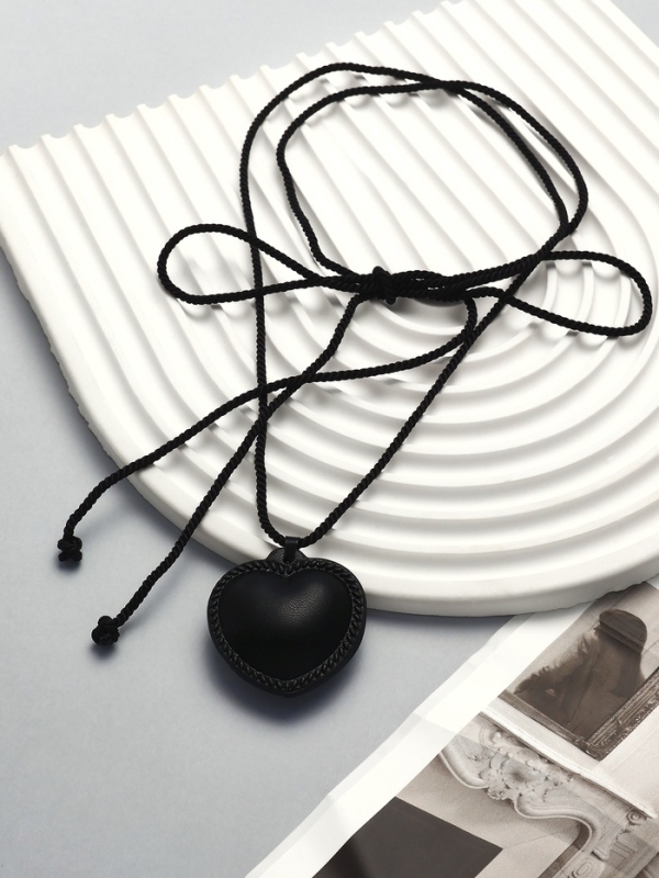 Портупея с кулоном &laquo;Сердечко&raquo; кожа, трансформер, чёрная, 150 см