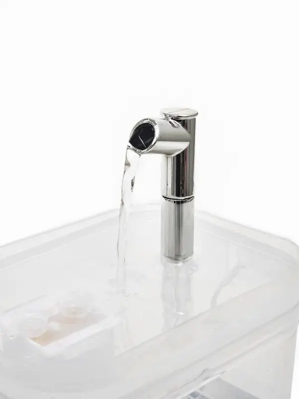 Фонтан для кошек и собак 1,5 л, 16,5 х 13 х 12 см, евророзетка, прозрачный