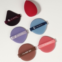 Набор спонжей д/макияжа 6 шт: 5 пуховок, 1 капля в пласт футляре латекс МИКС пакет QF Набор спонжей д/макияжа 6 шт: 5 пуховок, 1 капля в пласт футляре латекс МИКС пакет QF