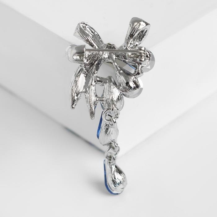 Брошь &laquo;Цветочная роса&raquo; с бантом, цвет бело-синий в серебре