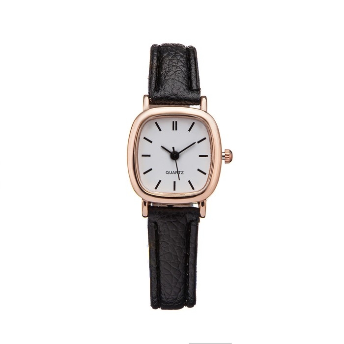 Часы наручные женские, 2.5 х 2.5 см, золото