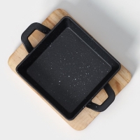 Сковорода чугунная &laquo;Ночь&raquo;, 18,5&times;12,5&times;5,2 см, на деревянной подставке