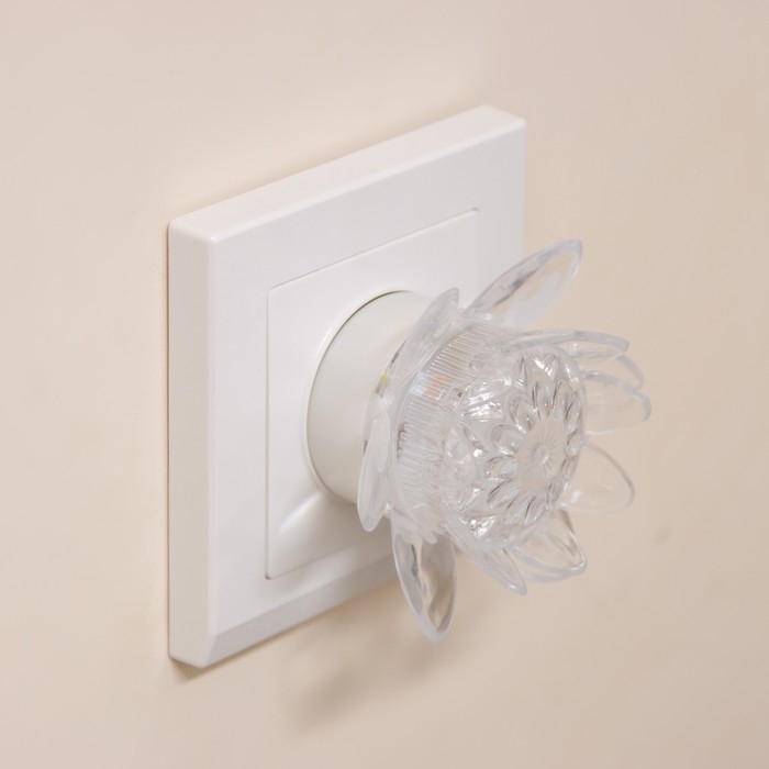 Ночник пластик Ночник пластик "Цветочек" 8х8х7,5 см RISALUX