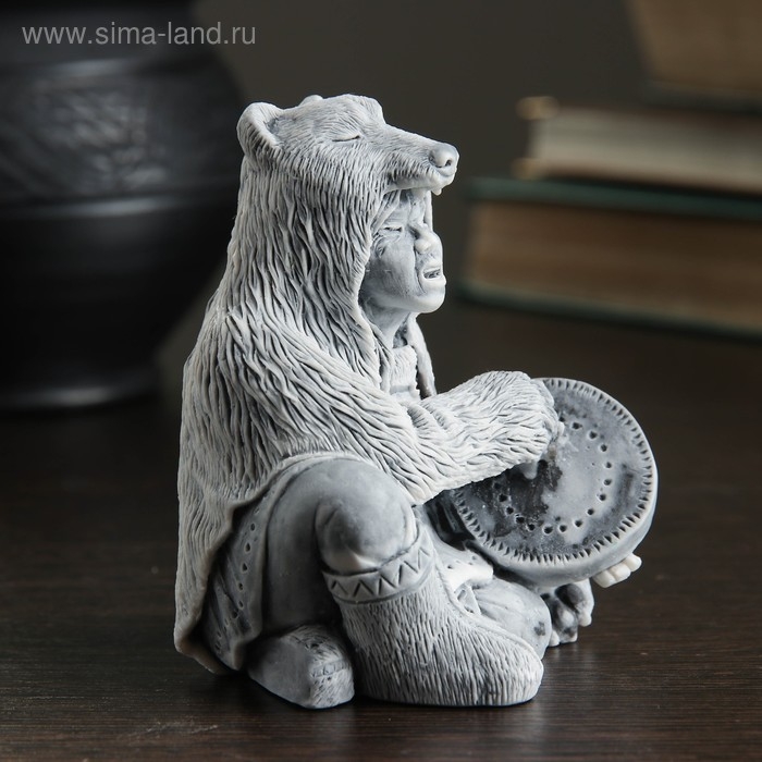 Сувенир "Шаман в шкуре медведя с бубном" 8,5см