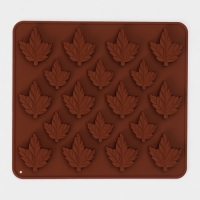 Форма для конфет и шоколада Доляна &laquo;Кленовый сироп&raquo;, силикон, 19,5&times;17,7&times;1 см, 18 ячеек, цвет коричневый
