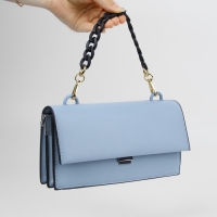 Цепочка для сумки, с карабинами, пластиковая, 23 &times; 17 мм, 30 см, цвет чёрный/золотой