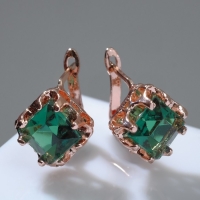 Серьги со стразами &laquo;Эдель&raquo; ромб, цвет зелёный в розовом золоте