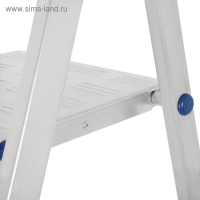 Стремянка ТУНДРА, алюминиевая, 4 ступени, 820 мм Стремянка ТУНДРА, алюминиевая, 4 ступени, 820 мм