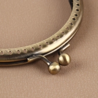 Фермуар пришивной «Полукруг», 10 × 6,5 см, цвет бронзовый Фермуар пришивной «Полукруг», 10 × 6,5 см, цвет бронзовый