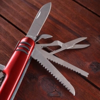 Нож швейцарский "Спасатель" 12в1, красный