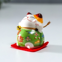 Сувенир керамика "Манэки-нэко в костюмчиках на подушечках" 4,5х3,8х4,6 см набор 5 шт Сувенир керамика "Манэки-нэко в костюмчиках на подушечках" 4,5х3,8х4,6 см набор 5 шт