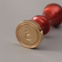 Печать для сургуча с пластиковой ручкой "Классика цифра 5" 2,5х2,5х6,3 см