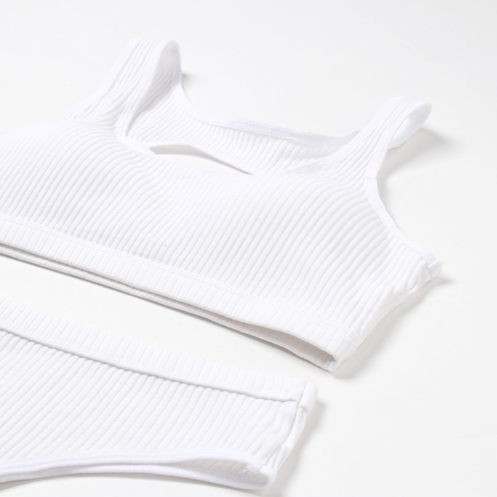 Комплект женский (топ, трусы) цвет белый, размер 42-44