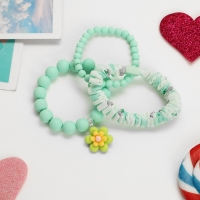 Комплект детский «Выбражулька» 3 предмета: резинка, 2 браслета, цветок, цвет мятный матовый Комплект детский «Выбражулька» 3 предмета: резинка, 2 браслета, цветок, цвет мятный матовый