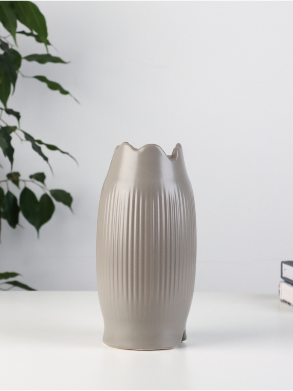 Ваза керамика настольная "Вайолэт" 20х8,5 см, серый