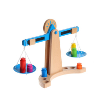 Деревянная игрушка &laquo;Весы&raquo;