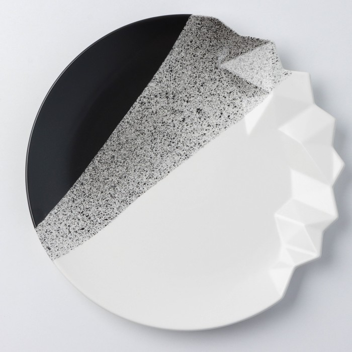 Тарелка керамическая «Снежные горы», 27 см, цвет чёрно-белый Тарелка керамическая «Снежные горы», 27 см, цвет чёрно-белый