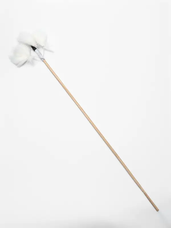 Дразнилка-удочка "Меховой пушок на трех резинках", на деревянной палочке 50 см