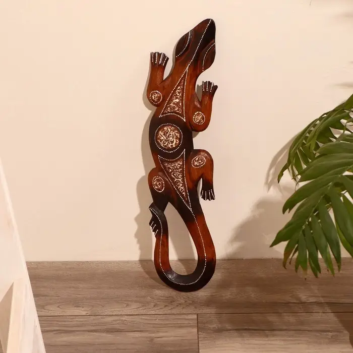 Панно &laquo;Геккон&raquo;, 50&times;12&times;1 см, дерево