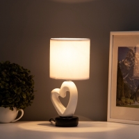 Настольная лампа с абажуром RISALUX &laquo;Сердце&raquo;, Е14, 40 Вт, белый/чёрный, фигурное основание, 13&times;13&times;29 см