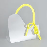 Переноска для цветов с лентой, 30х25х12 см, желтая Переноска для цветов с лентой, 30х25х12 см, желтая