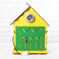 Развивающая доска Бизиборд &laquo;Бизи-Дом&raquo;