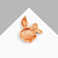 Брошь &laquo;Крольчонок&raquo; с лапками, цвет серо-белый в золоте