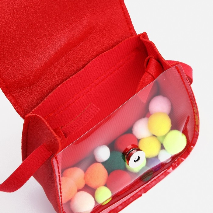 Сумка детская для девочки на магните, цвет красный