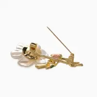 Брошь "Цветок" с птичкой, цветная в золоте