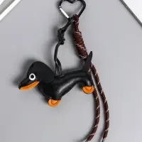 Брелок на карабине кожзам, текстиль "Такса" с узлом 25х13х1,5