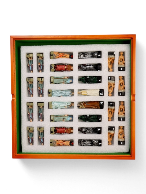 Шахматы "Фэнтези", настольная игра 36 х 36 см, король 7.7 х 2.3 см, пешка 6.1 х 2.3 см