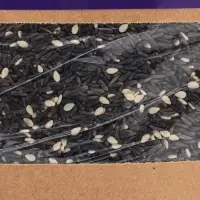 Smile King Лакомство для мелких птиц, попугаев нуг абиссинский с кунжутом 100г.