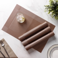 Салфетки сервировочные на стол Доляна &laquo;Шахматы&raquo;, 45&times;30 см, 4 шт, цвет светло-коричневый